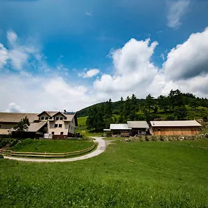 Tourist Farm Pr'dovar Bed & Breakfast